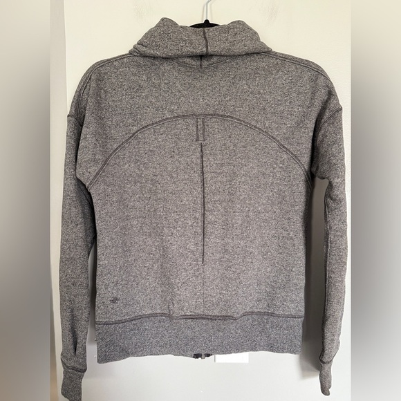 Lululemon Hug it Out Jacket - Picture 5 of 8